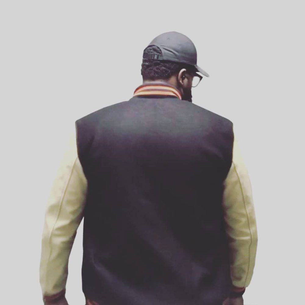 Varsity Letterman Jacket avec image au dos des manches en cuir.