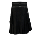 Black-deluxe-kilt-with-chain-black