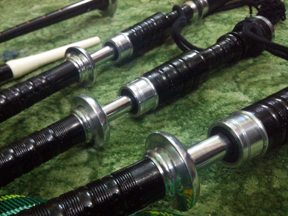 Rosewood Irish National Tartan Bagpipe black, black bagpipe, black bagpipe for sale