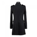 Gabardina-de-lana-negra-Numinous-con-cuello-de-cuero-espalda