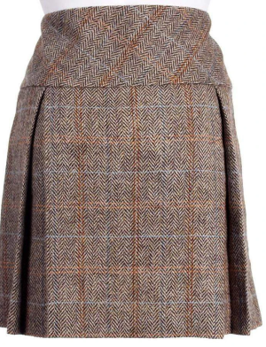 Harris Tweed Mini Kilt besteht aus hochwertigem Tweed.