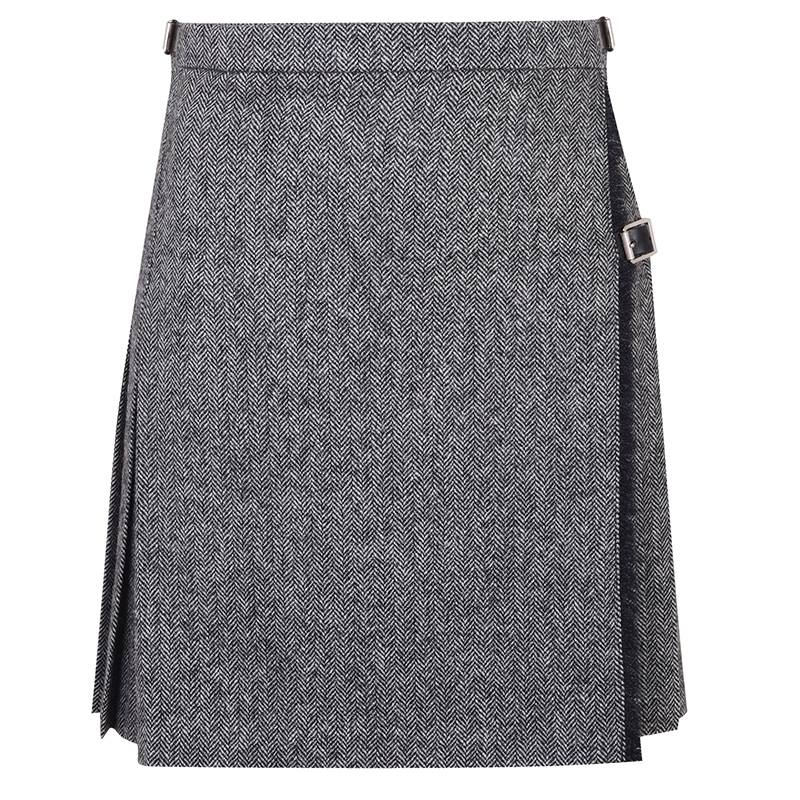 Tweed Mini Kilt für Damen aus grauem Tweed.