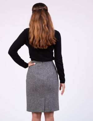 Harris Tweed Long Skirt for Women made up of genuine Harris tweed.