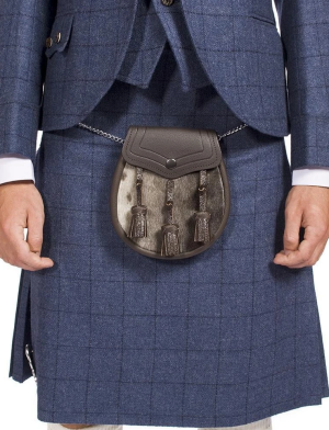 Kilt en tweed à carreaux pour hommes à vendre.