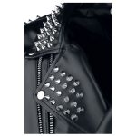 A18-tachonado-biker-leather-chaqueta-primer plano