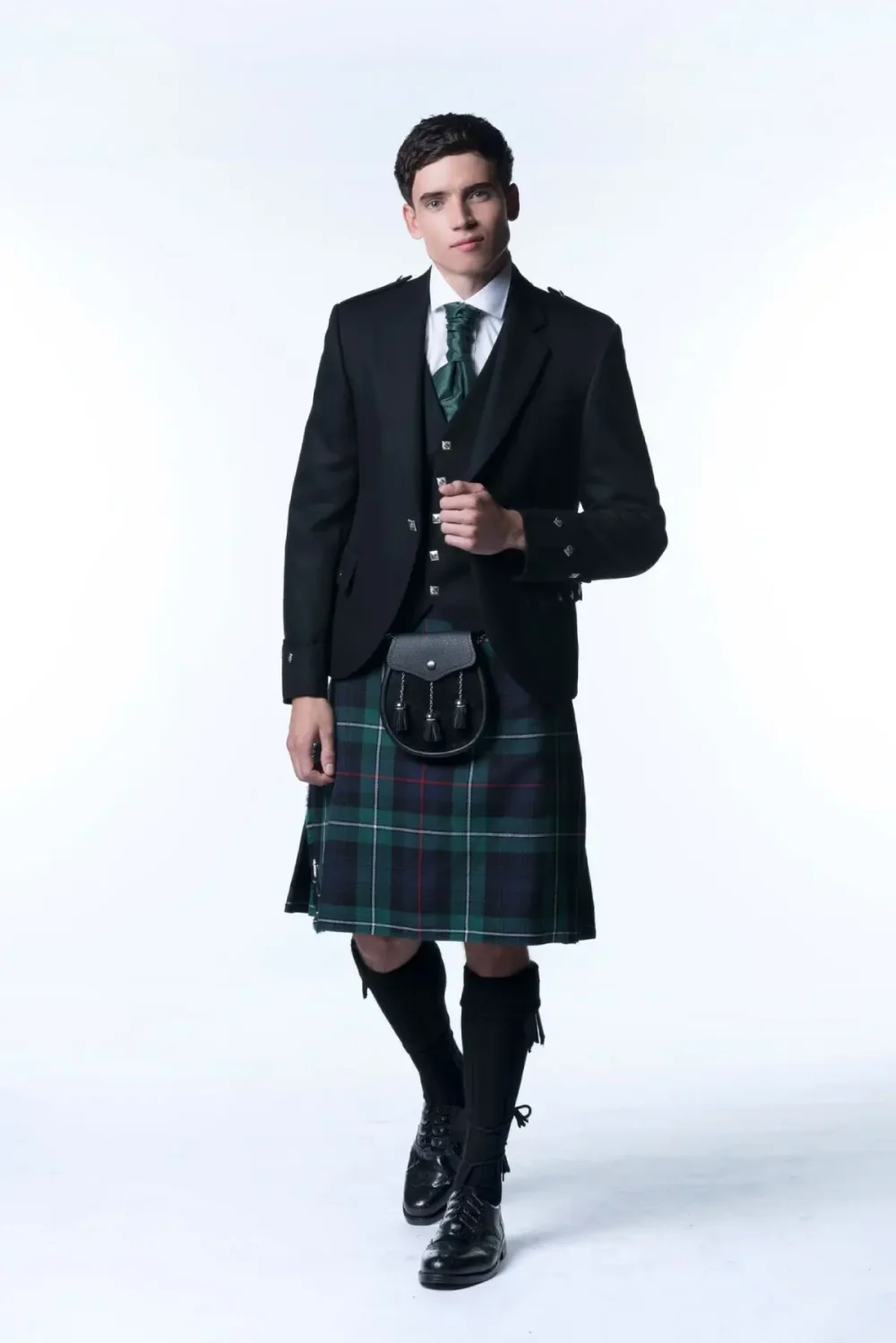 Un modèle portant une veste Argyll Kilt.