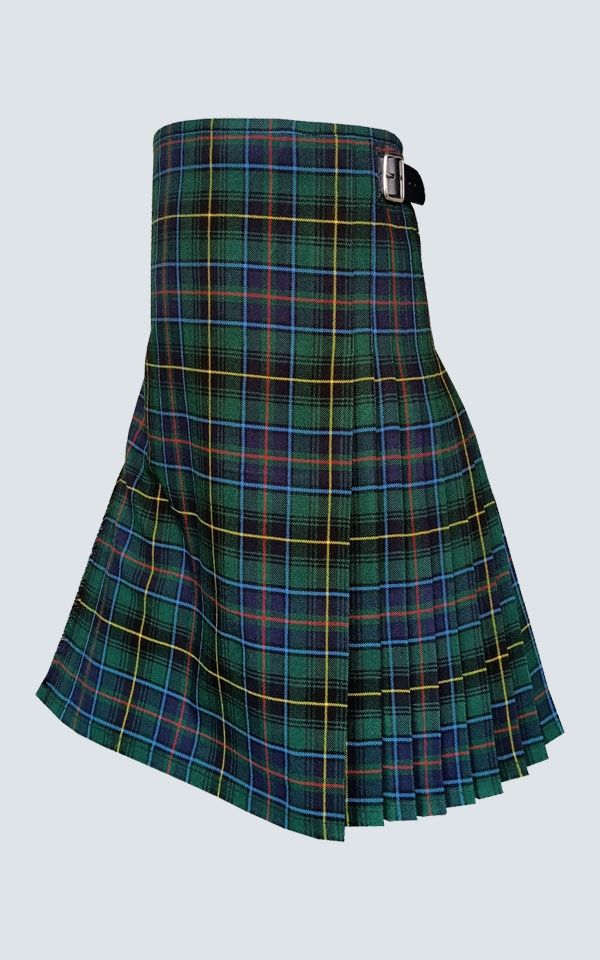 La parte frontal de la falda escocesa de tartán MacInnes.