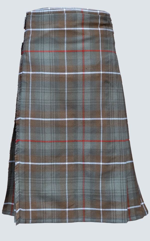 la parte delantera de la falda escocesa de tartán desgastada MacKenzie.