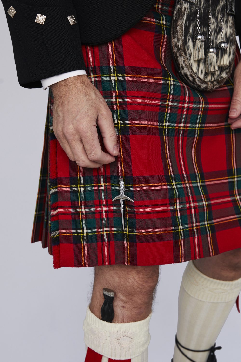 Das Nahaufnahmefoto des Royal Stewart Tartan Kilt.