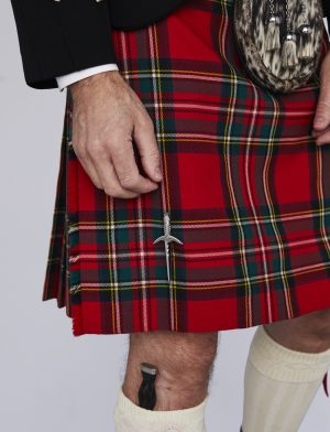 Das Nahaufnahmefoto des Royal Stewart Tartan Kilt.